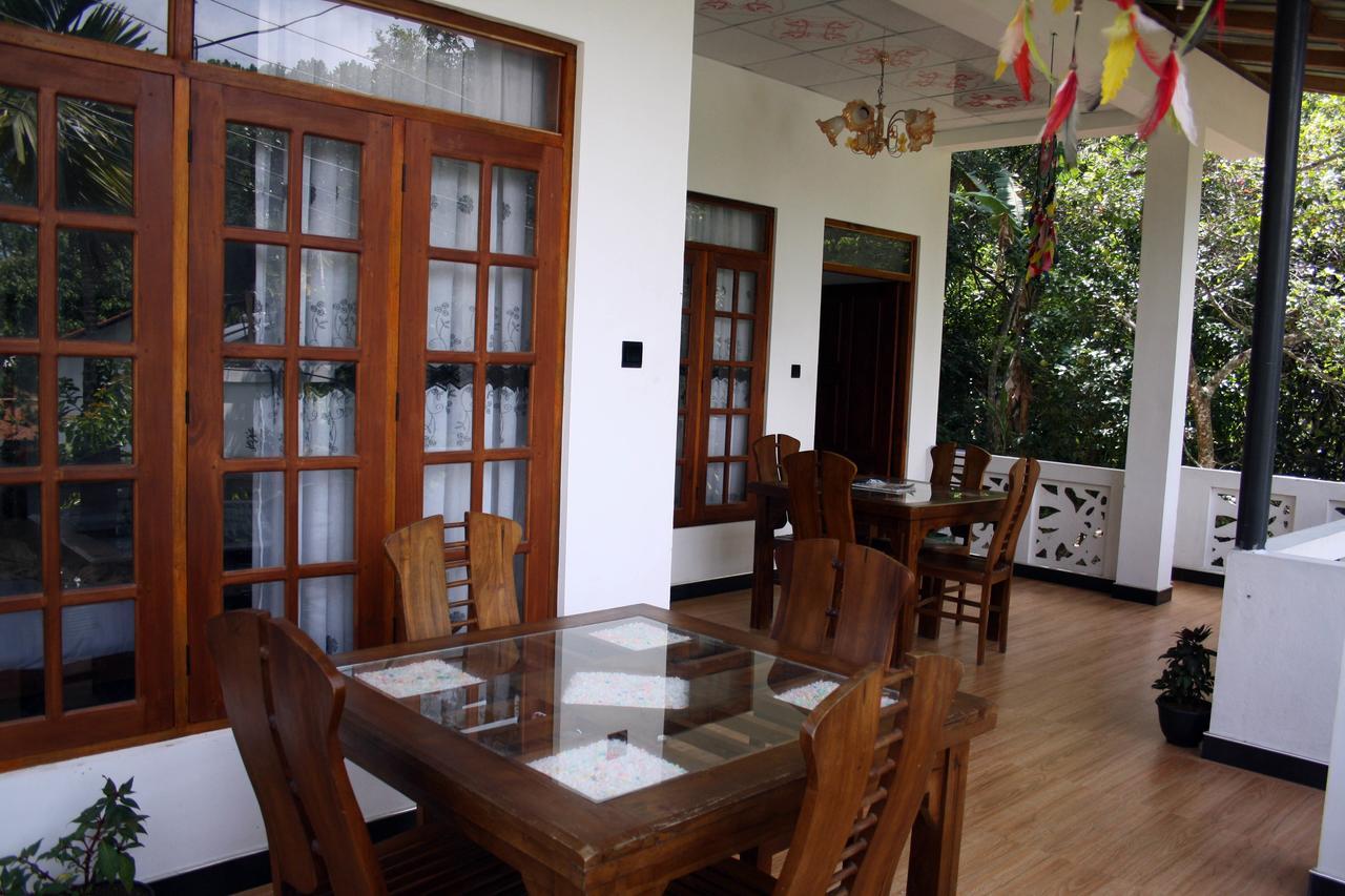 Adhi'S Place Ела Екстериор снимка