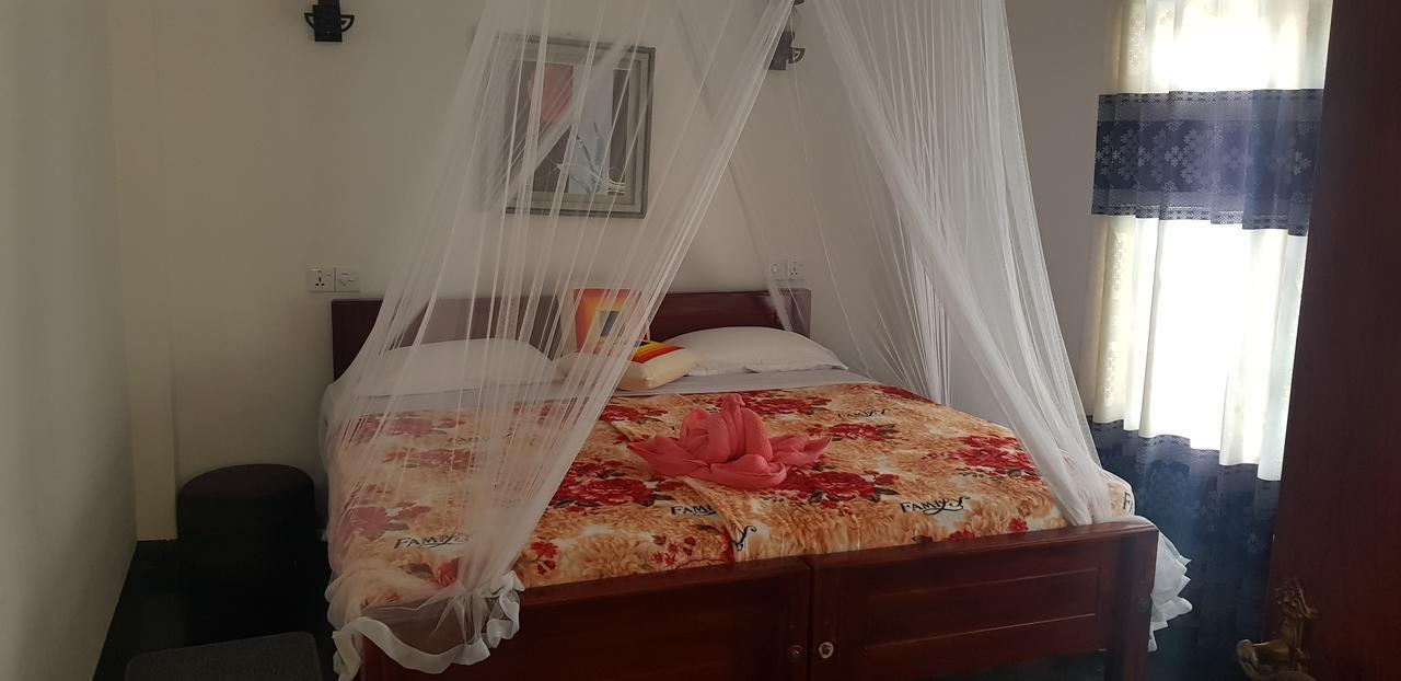 Adhi'S Place Ела Екстериор снимка